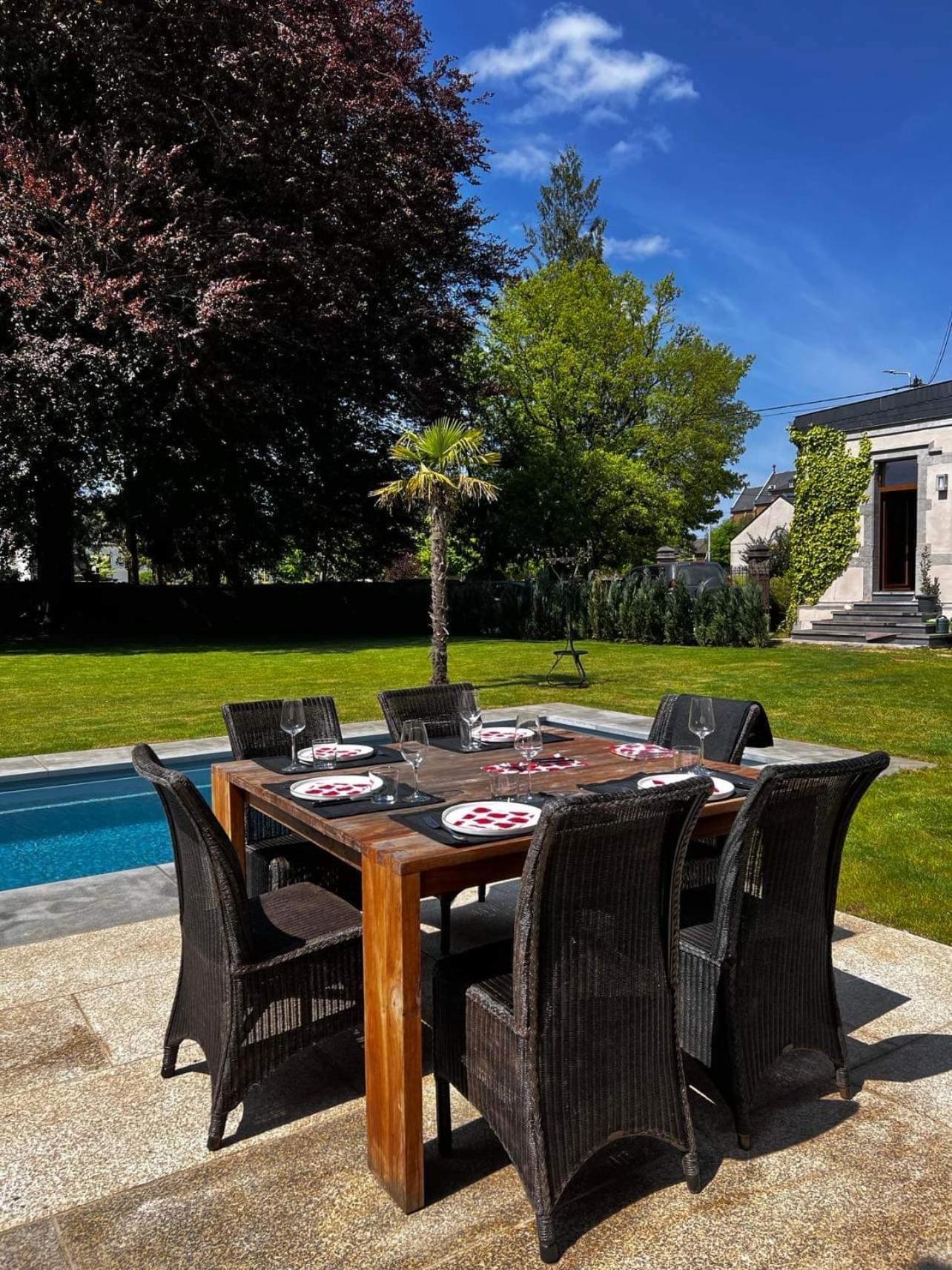 Homestay Villa O Virton Luaran gambar